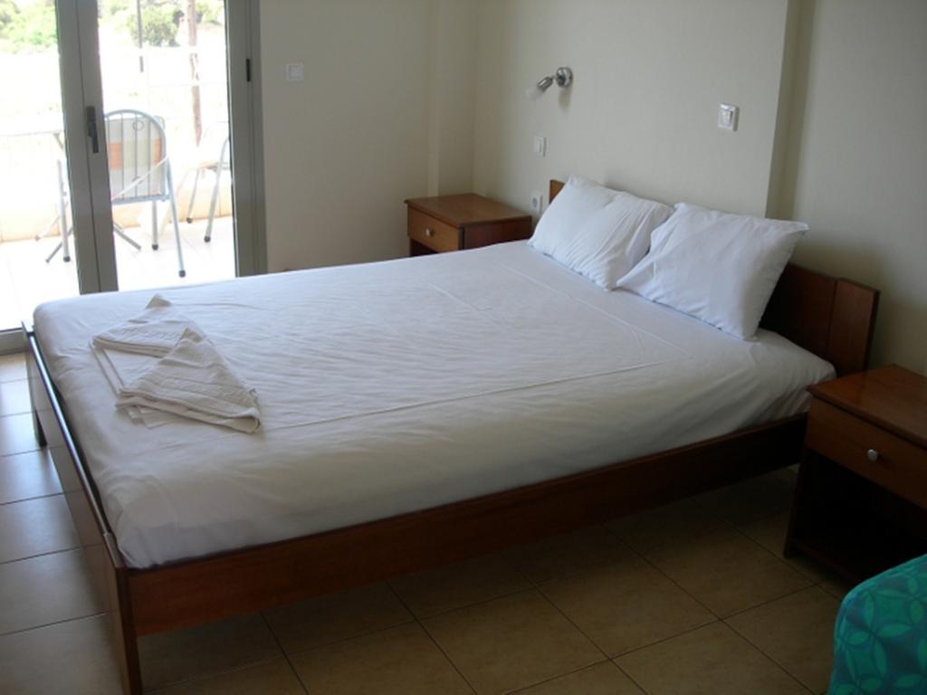 Asfodelos Apartment Hotel Каковатос Екстериор снимка