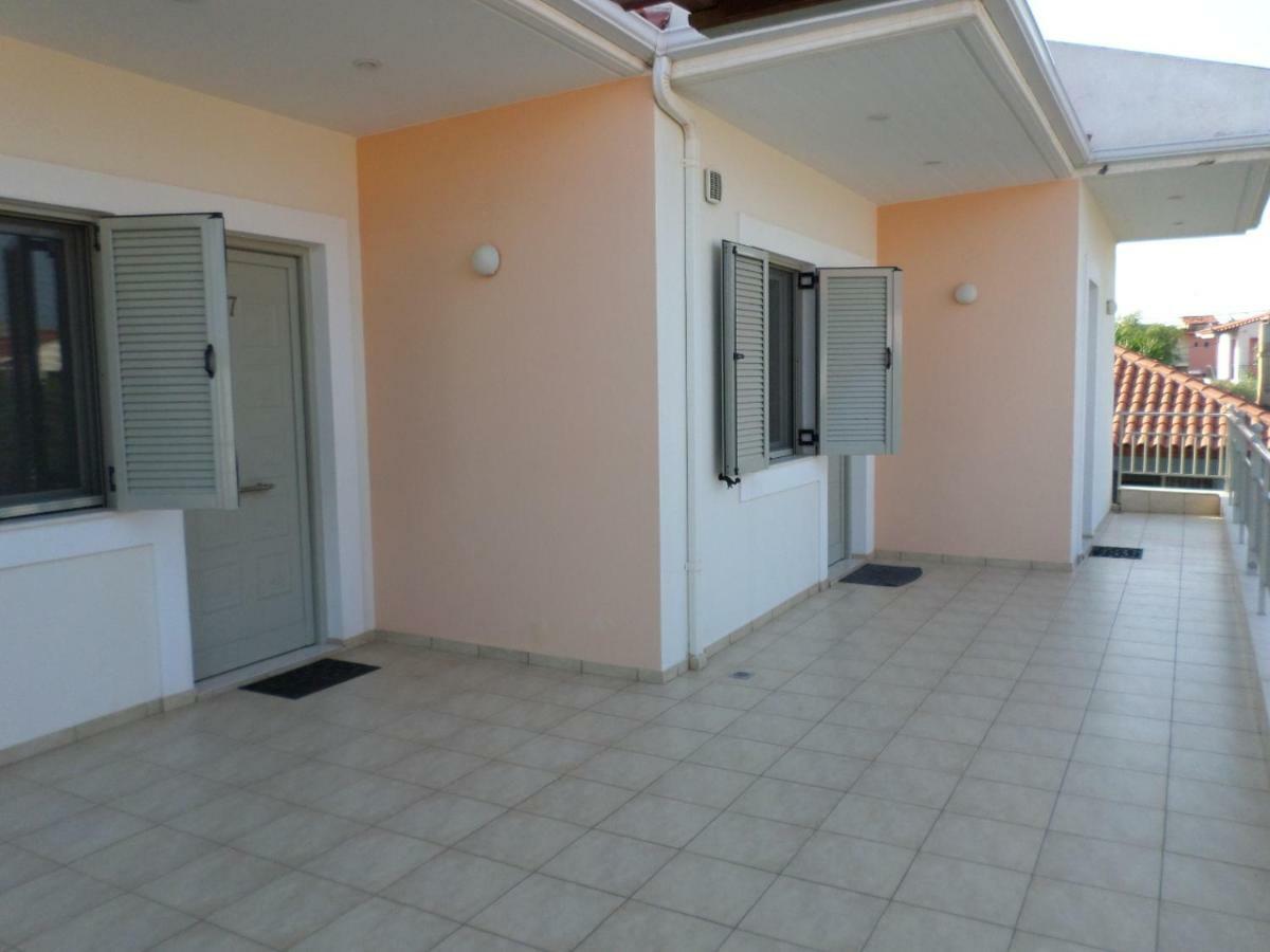 Asfodelos Apartment Hotel Каковатос Екстериор снимка