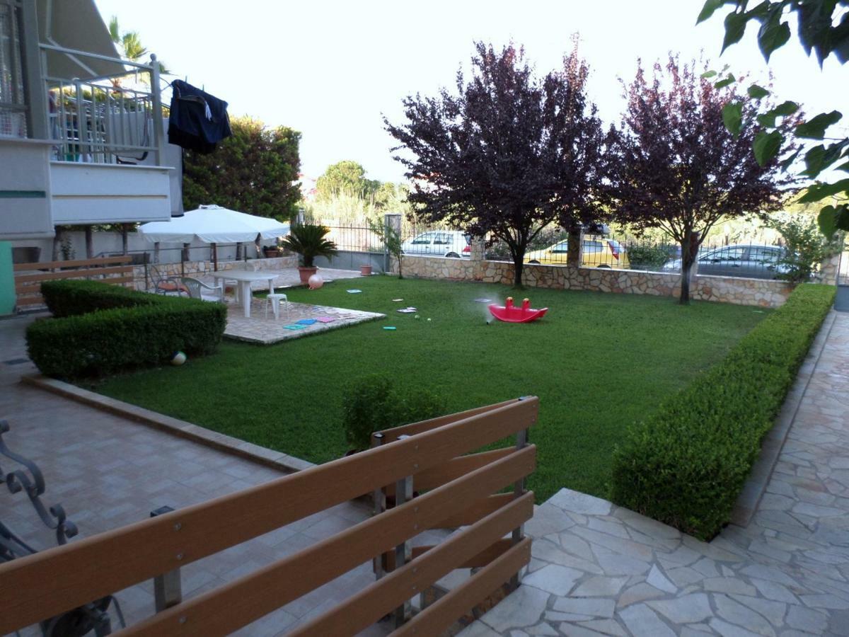 Asfodelos Apartment Hotel Каковатос Екстериор снимка